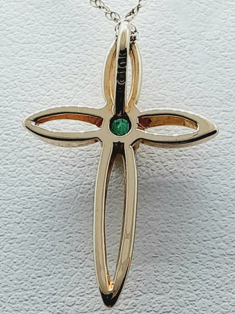 NEW 10 kt yellow gold cross with emerald stone - Picture 3 of 8